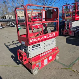 2018 MEC MICRO 19 Scissor Lift