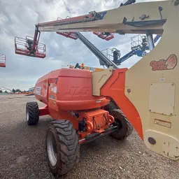 2017 JLG 800AJ Articulating Boom Lift