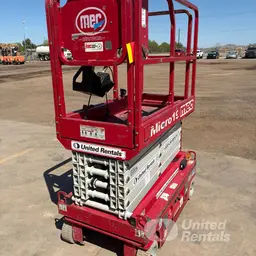 2018 MEC MICRO 19 Scissor Lift