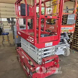 2018 MEC MICRO 19 Scissor Lift