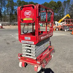 2019 MEC MICRO 19 Scissor Lift
