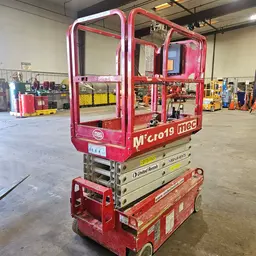 2018 MEC MICRO 19 Scissor Lift