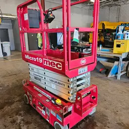 2018 MEC MICRO 19 Scissor Lift