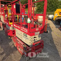 2018 MEC MICRO 19 Scissor Lift