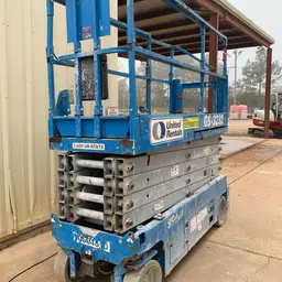 2016 Genie GS-3232 Scissor Lift