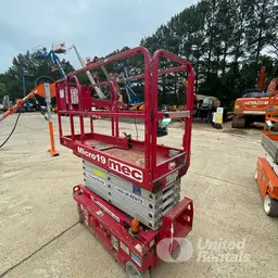 2018 MEC MICRO 19 Scissor Lift