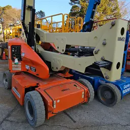 2016 JLG E400AJPN Articulating Boom Lift