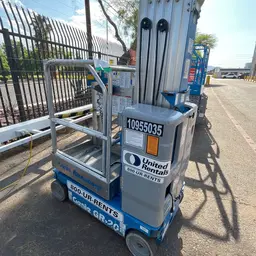 2019 Genie GR-20 Self-Propelled One-Person Lift