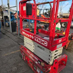 2019 MEC MICRO 19 Scissor Lift