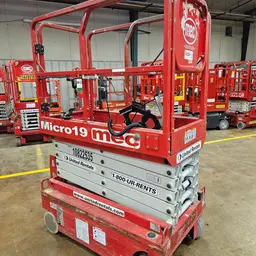 2018 MEC MICRO 19 Scissor Lift