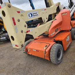 2017 JLG E400AJPN Articulating Boom Lift