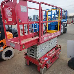 2018 MEC MICRO 19 Scissor Lift