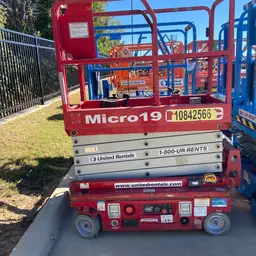 2018 MEC MICRO 19 Scissor Lift