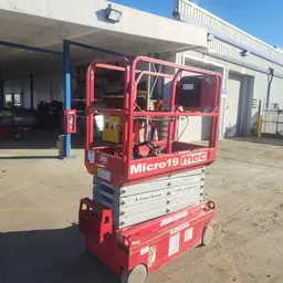 2018 MEC MICRO 19 Scissor Lift
